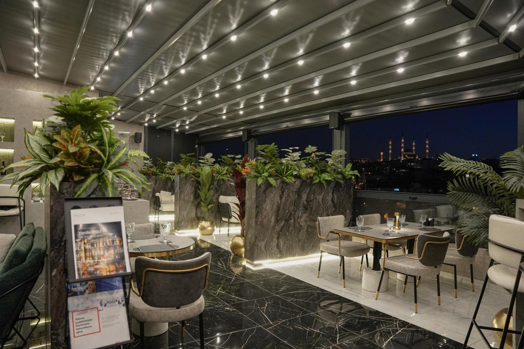 New Park Hotel 5*